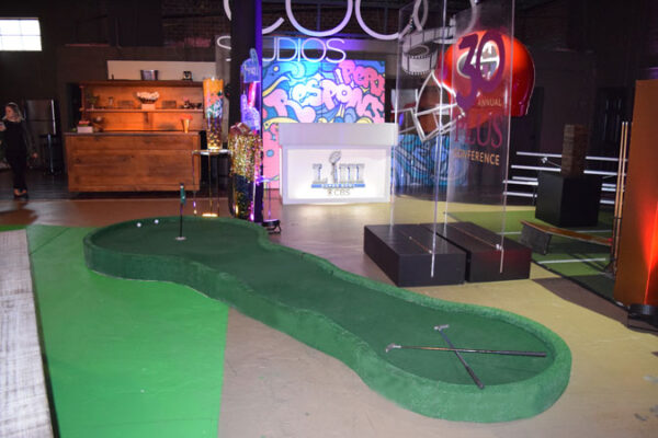 Indoor putting green