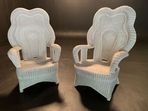 White wicker throne chairs